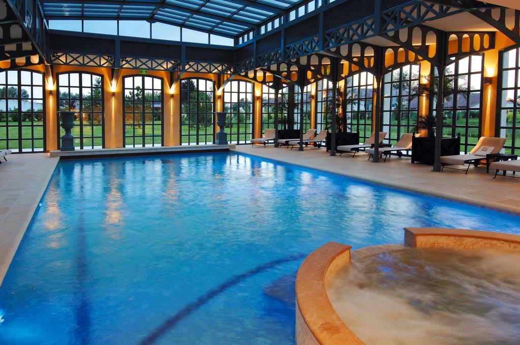 Georges Blanc Parc & Spa Vonnas Exteriör bild